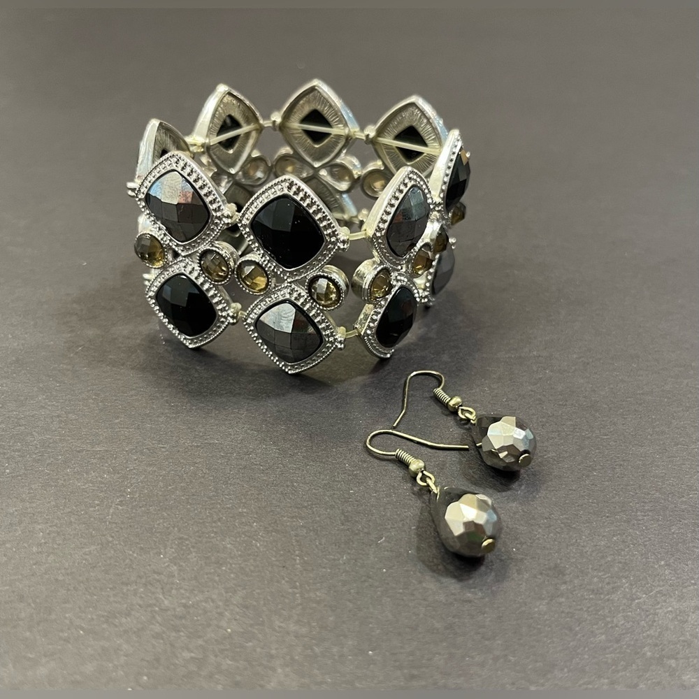 Bracelet & Earring Set - Picture 2 of 5
